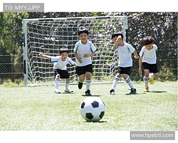 足球的魅力与全球影响力：从草根到职业，探索这项运动的无尽可能